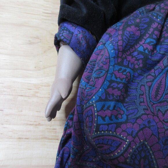 Victoria Ashlea Originals African American 16" doll - Picture 5 of 9